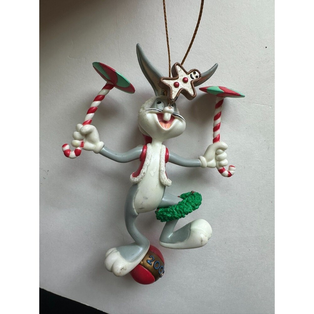 2000 Bugs Bunny Warner Brothers Christmas Holiday Ornament